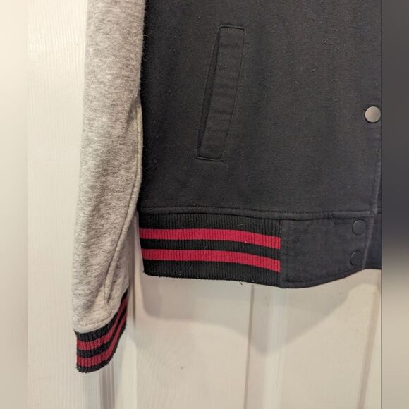 H&M Harry Potter Hogwarts Varsity Black Grey fleece Jacket sweatshirt snap 16/18 - Picture 5 of 9